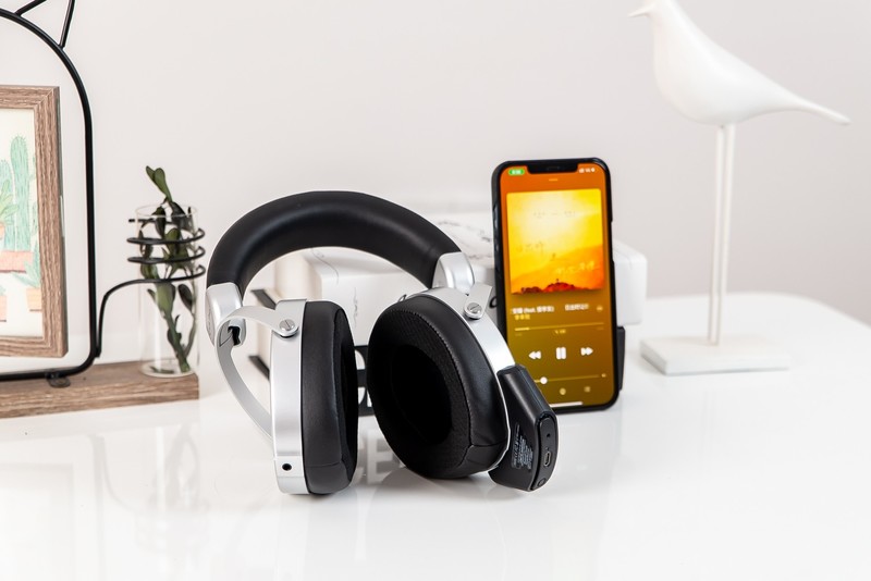 HIFIMAN出了一款新耳机，关键词“隐形”，我突然有个大胆的想法