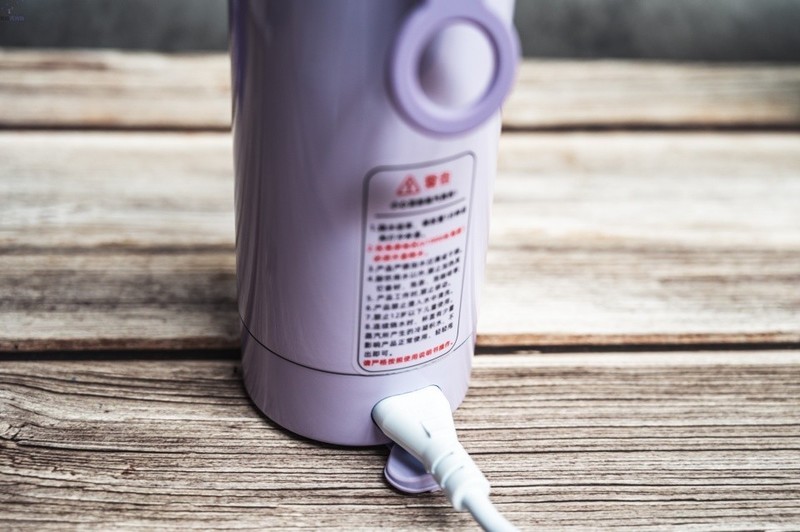 保温效果超好的小水杯，居然还有烧水功能，大宇彩虹杯体验