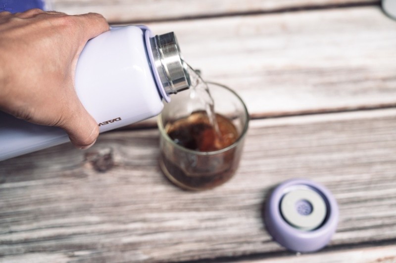 保温效果超好的小水杯，居然还有烧水功能，大宇彩虹杯体验