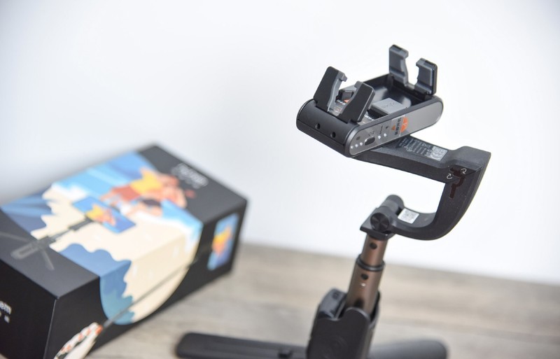 一杆搞定出游拍摄 浩瀚小Q稳拍杆体验