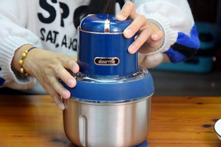 碎食料理不求人，德尔玛无线大马力套娃绞肉机，助爱妻轻松下厨