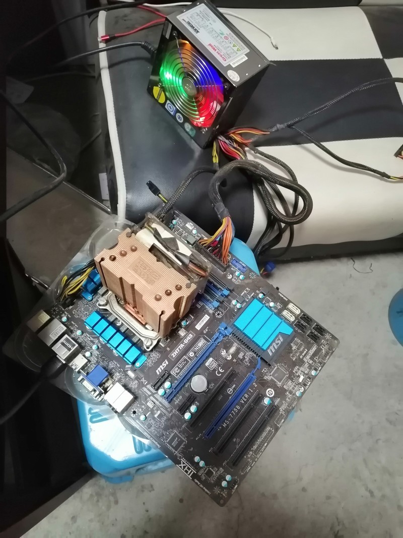 幻影的爱妻3770k旧主机，压轴戏，显卡插主板，合奏一曲《鲁大师跑分》