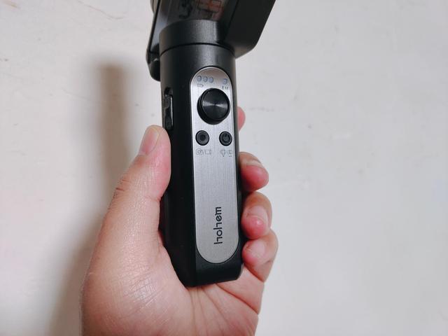 给云台装上了“眼睛”，浩瀚V2手机云台，做你的智能跟踪小助手！