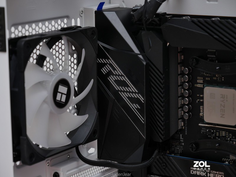 装台畅玩赛博朋克2077的机器：TUF RTX3080配置装机