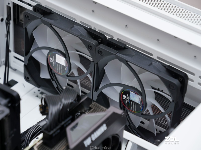 装台畅玩赛博朋克2077的机器：TUF RTX3080配置装机