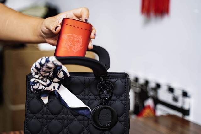 傲雷指挥家3龙凤尊享版：一款不知道该不该使用的手电