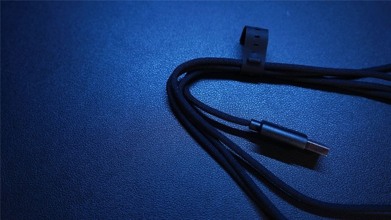 轻量化电竞鼠标新选择—冰豹魔幻豹KONE PRO AIR 上手体验