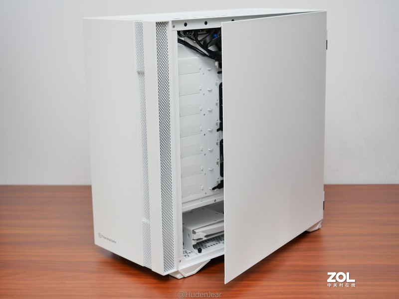 装台畅玩赛博朋克2077的机器：TUF RTX3080配置装机