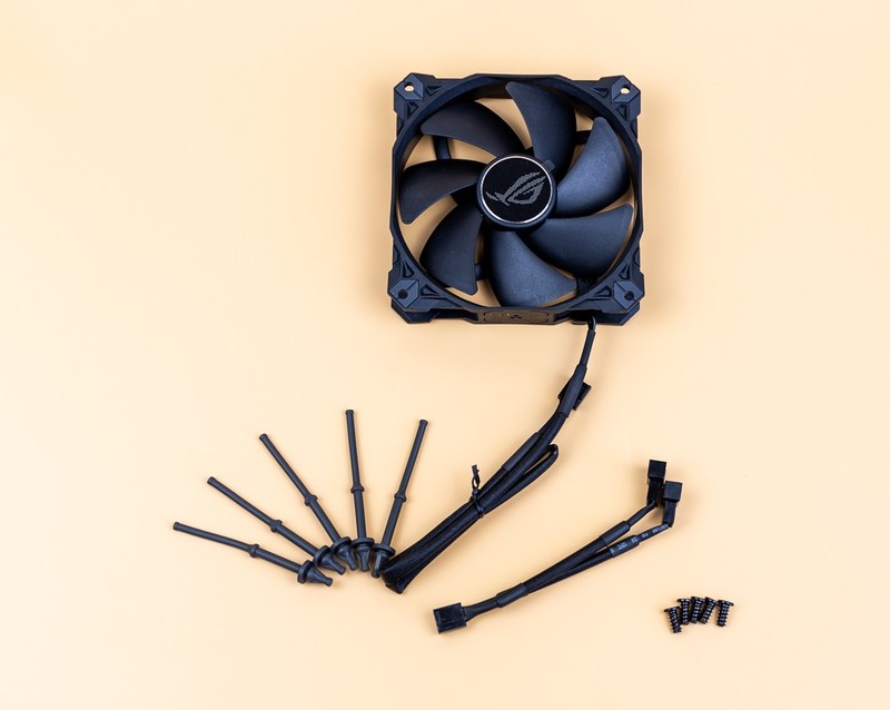 ROG Strix 风神XF120静音磁悬浮减震风扇,让你的散热火力全开