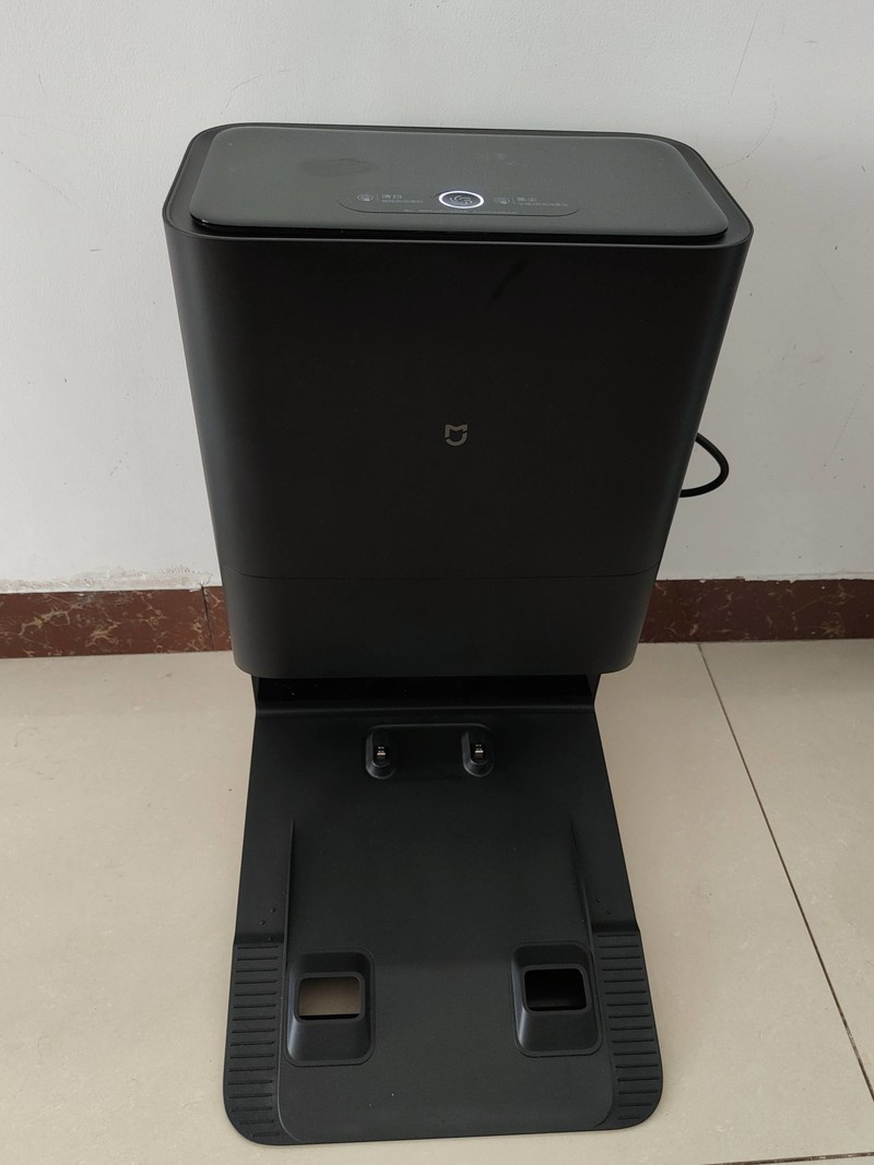 45天倒1次垃圾 米家集尘扫拖机器人帮你懒到家