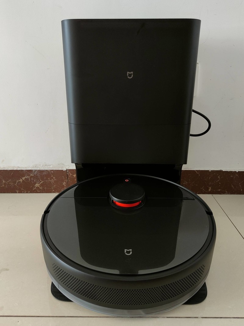 45天倒1次垃圾 米家集尘扫拖机器人帮你懒到家