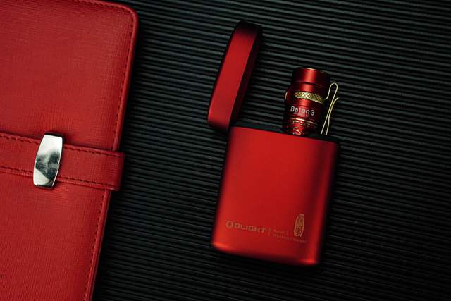 傲雷指挥家3龙凤尊享版：一款不知道该不该使用的手电