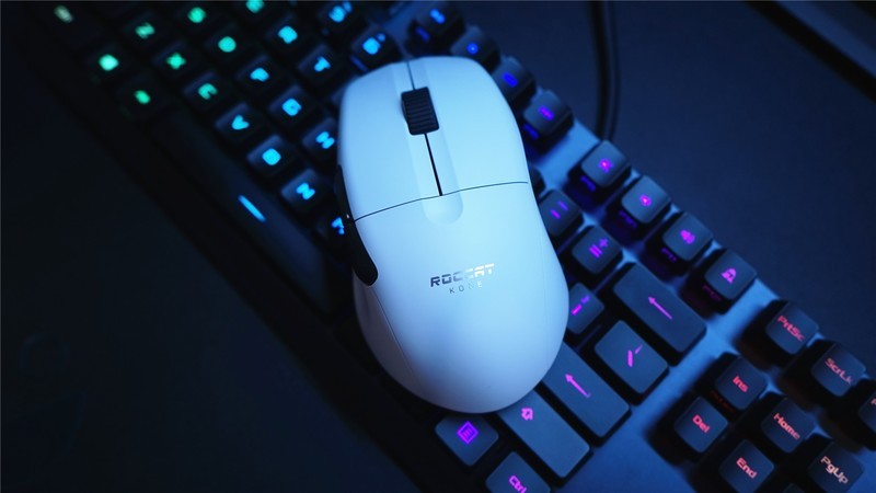 轻量化电竞鼠标新选择—冰豹魔幻豹KONE PRO AIR 上手体验