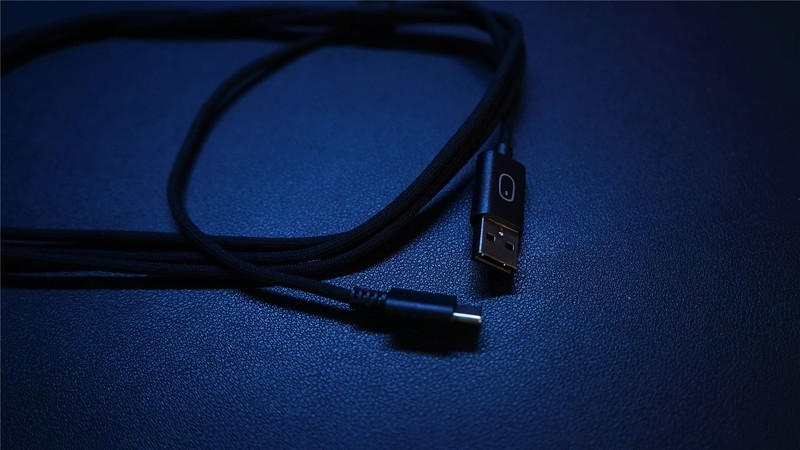 轻量化电竞鼠标新选择—冰豹魔幻豹KONE PRO AIR 上手体验