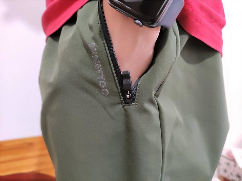 买条靠谱的运动休闲长裤是什么体验？上手米家90分裤子给你答案