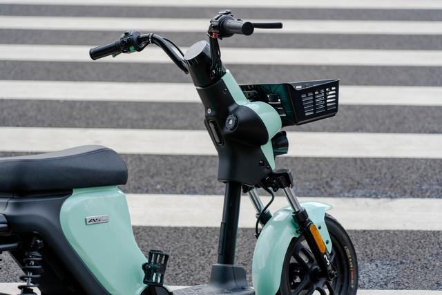 猛犸A5新国标电瓶车评测：除了无钥匙一键启动还有更香的