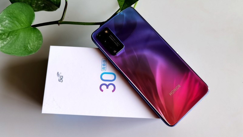 千元5G荣耀30青春版综合体验——换芯的青春依然别致