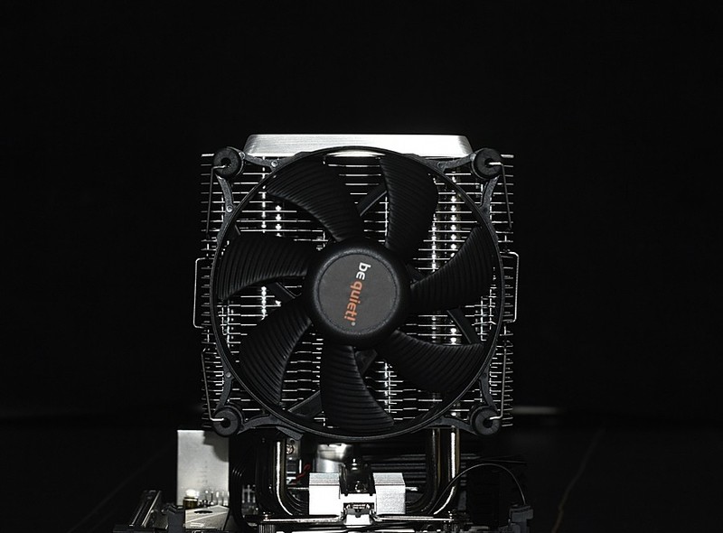 酷酷的大男孩 必酷be quiet!小黑帽SHADOW ROCK 3 CPU散热器 上机小测