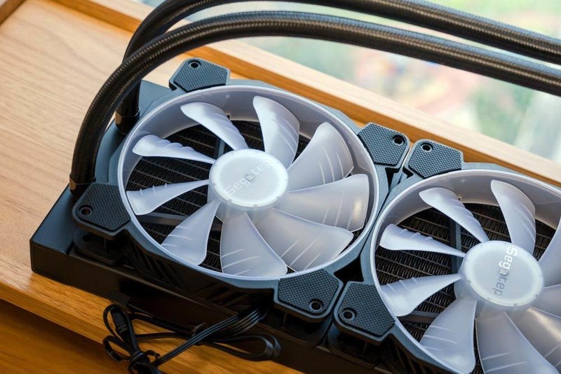 Belced冰封280 RGB开箱上手：能否压得住我的12核性能怪兽？