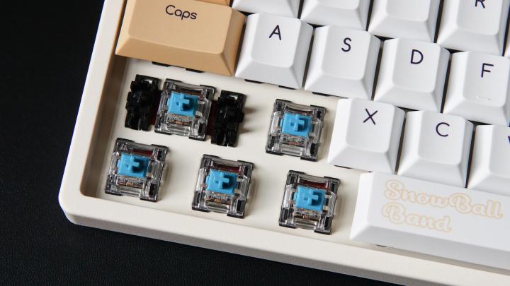 ikbc阴阳师联名款机械键盘体验：超长续航 内外兼修