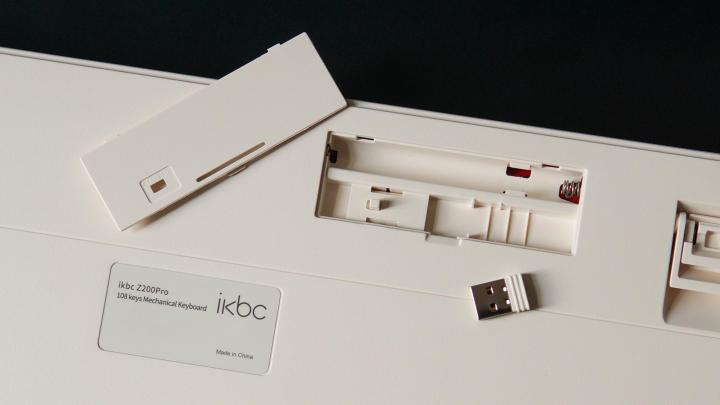 ikbc阴阳师联名款机械键盘体验：超长续航 内外兼修