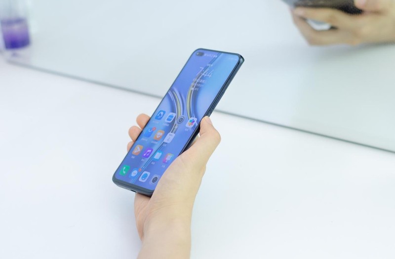 120Hz高刷全视屏、66W超级快充，畅快到起飞，荣耀X20全面测评