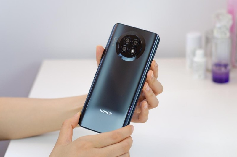 120Hz高刷全视屏、66W超级快充，畅快到起飞，荣耀X20全面测评