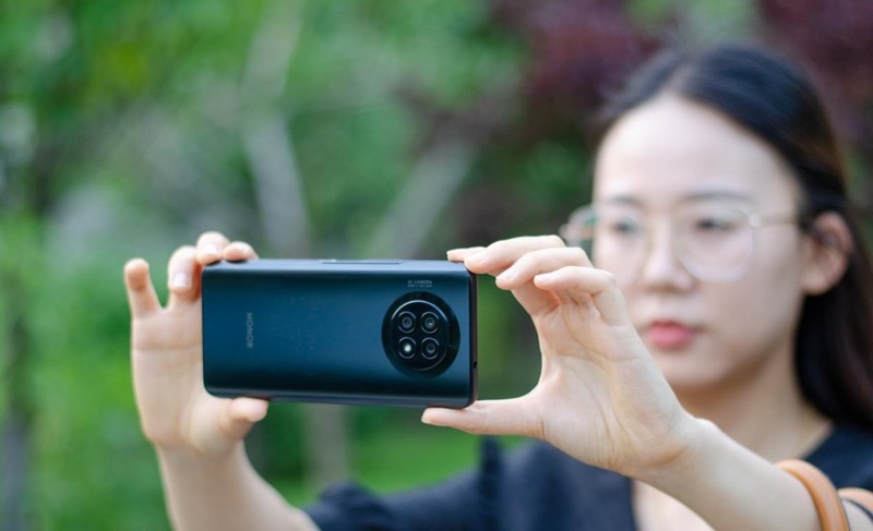 120Hz高刷全视屏、66W超级快充，畅快到起飞，荣耀X20全面测评