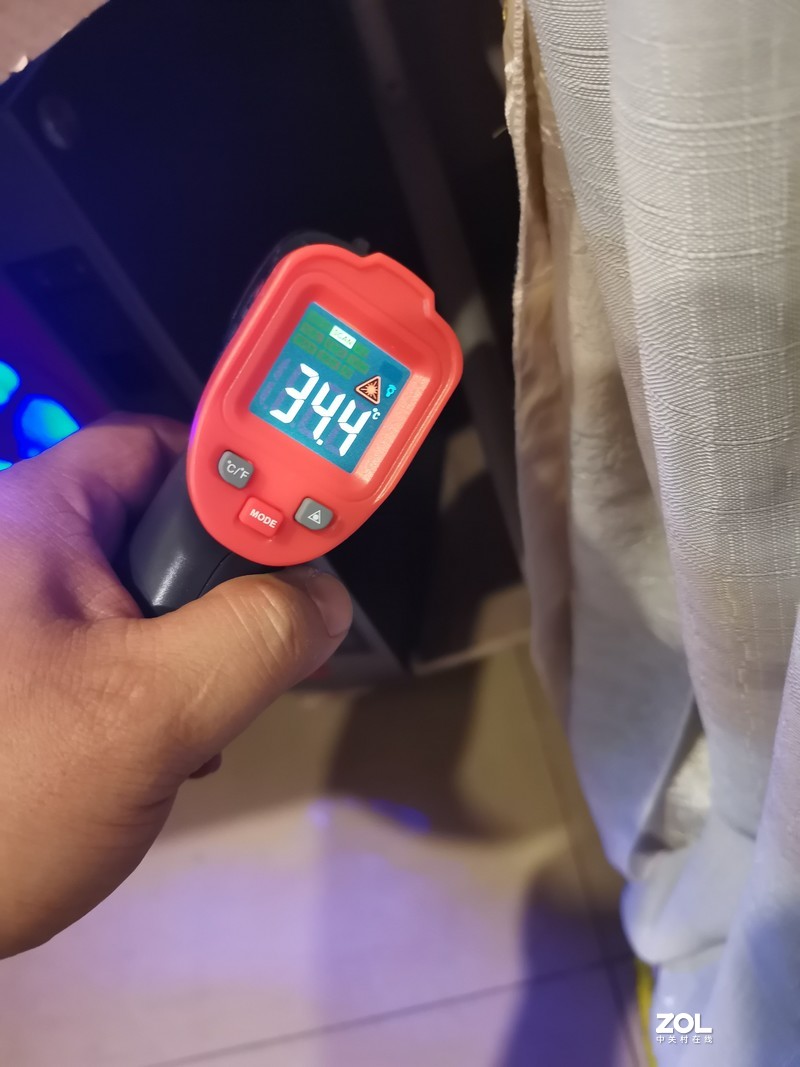 心血来潮自己做水冷机箱