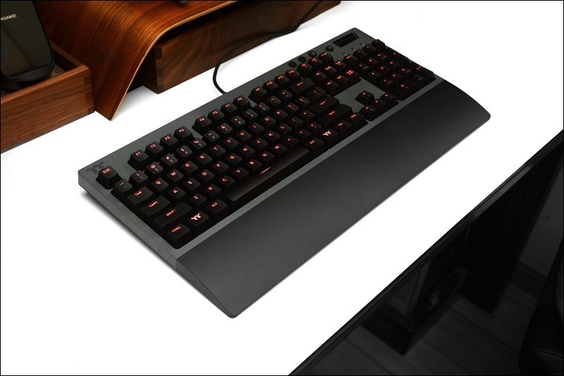 加灯、改成充电电池，TT飞行家G521pro三模键盘全网首发