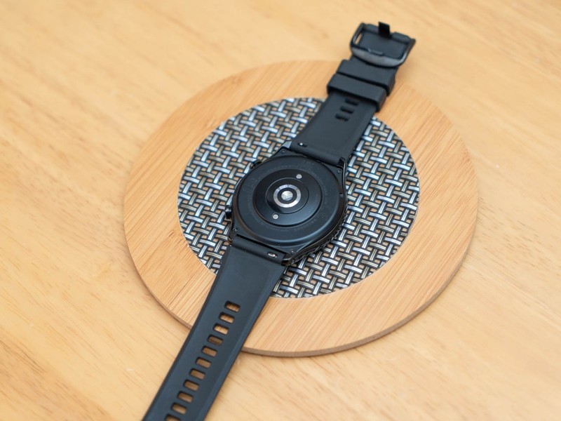 继手机、电脑之后的第三块屏来了，荣耀手表GS 3全面体验