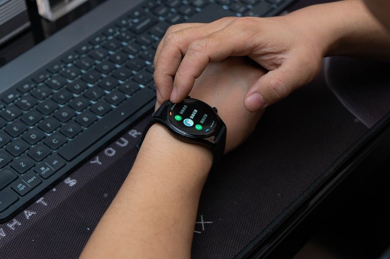 继手机、电脑之后的第三块屏来了，荣耀手表GS 3全面体验