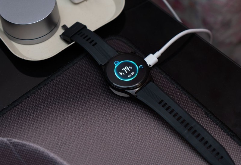继手机、电脑之后的第三块屏来了，荣耀手表GS 3全面体验