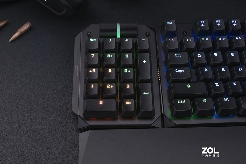不止光轴，不要墨守成规，血手幽灵机械键盘新品赏析