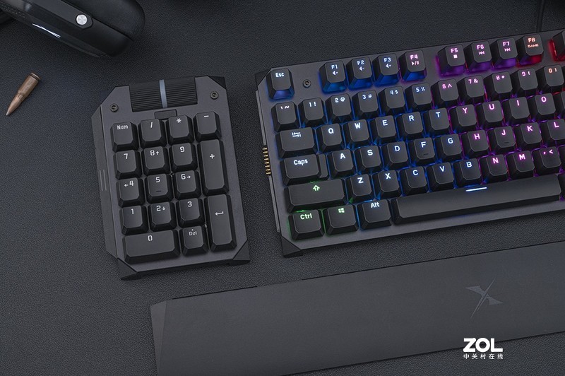不止光轴，不要墨守成规，血手幽灵机械键盘新品赏析