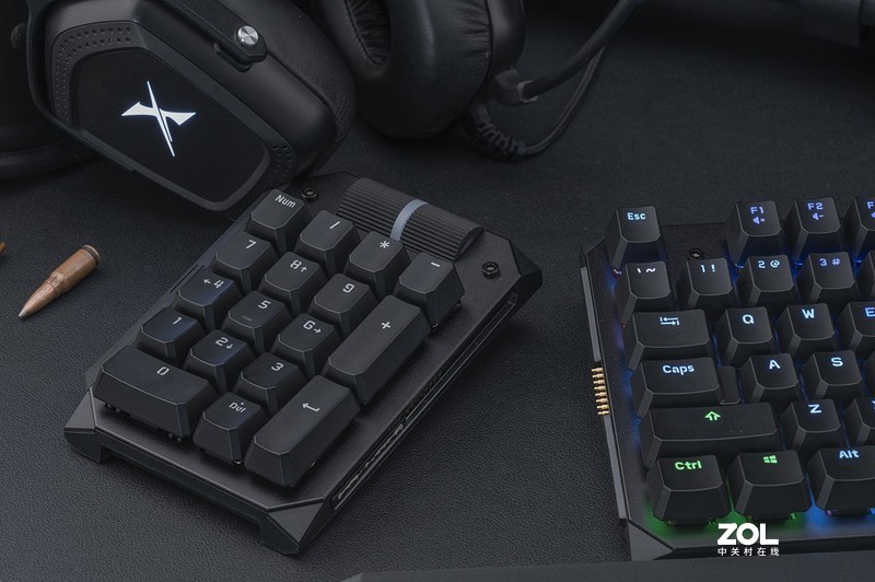 不止光轴，不要墨守成规，血手幽灵机械键盘新品赏析