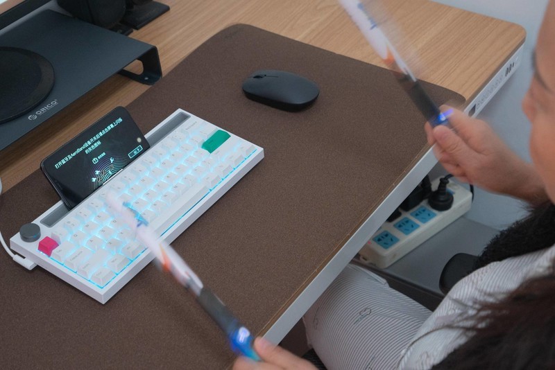 玩游戏学架子鼓——AEROBAND空气体感架子鼓