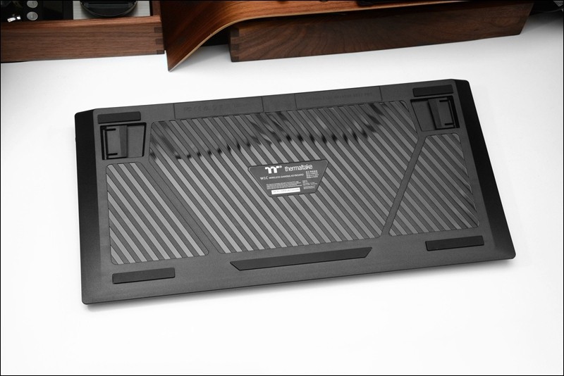 加灯、改成充电电池，TT飞行家G521pro三模键盘全网首发