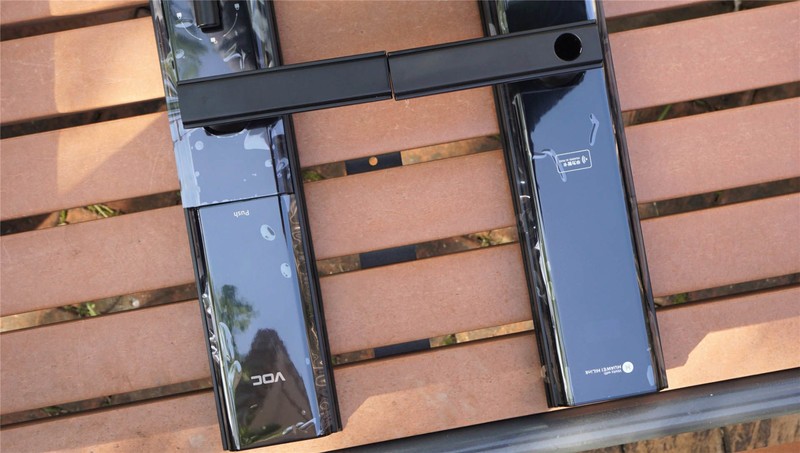 华为智选VOC智能门锁S评测：密码指纹门卡通用，手机一碰解锁