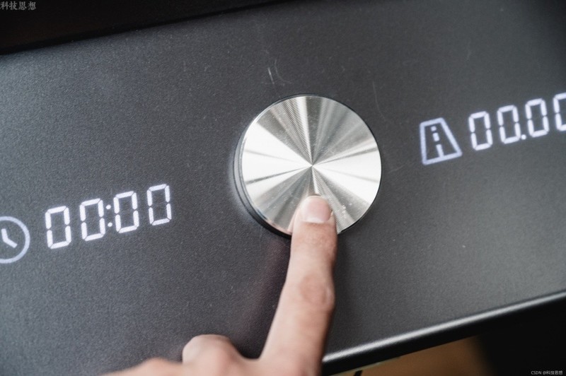 更好玩的跑步机，还有丰富课程资源，赤兔Air跑步机体验