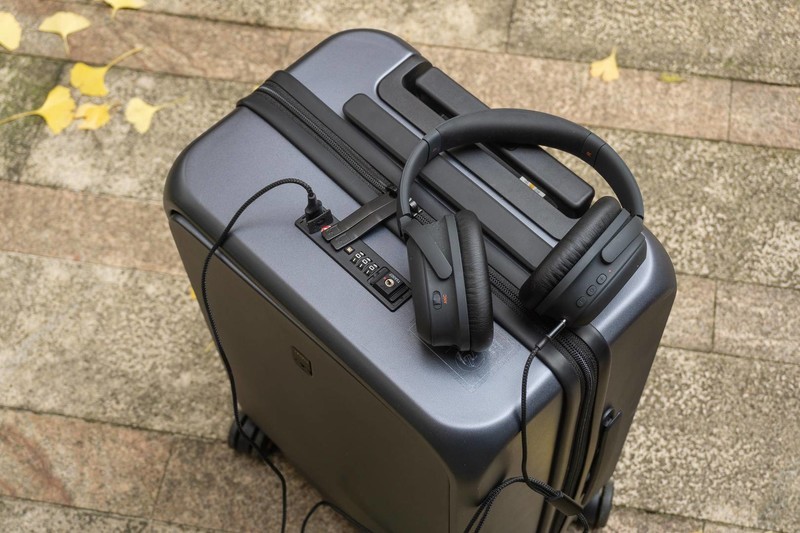 30秒过安检是一种怎样的体验？地平线8号商务登机箱评测