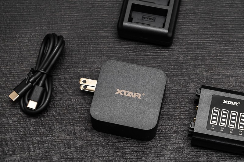 摄影那点事儿：实用配件分享，XTAR SN4相机电池模块化充电器体验