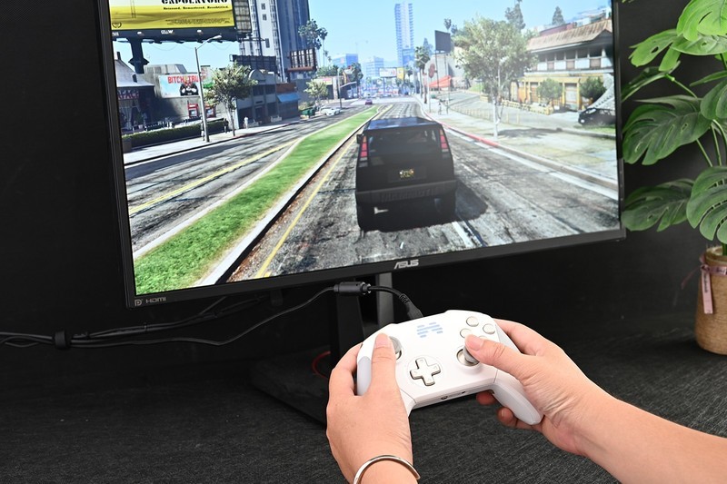 明明可以挤牙膏，非要创新，北通宙斯智能手柄快速上手