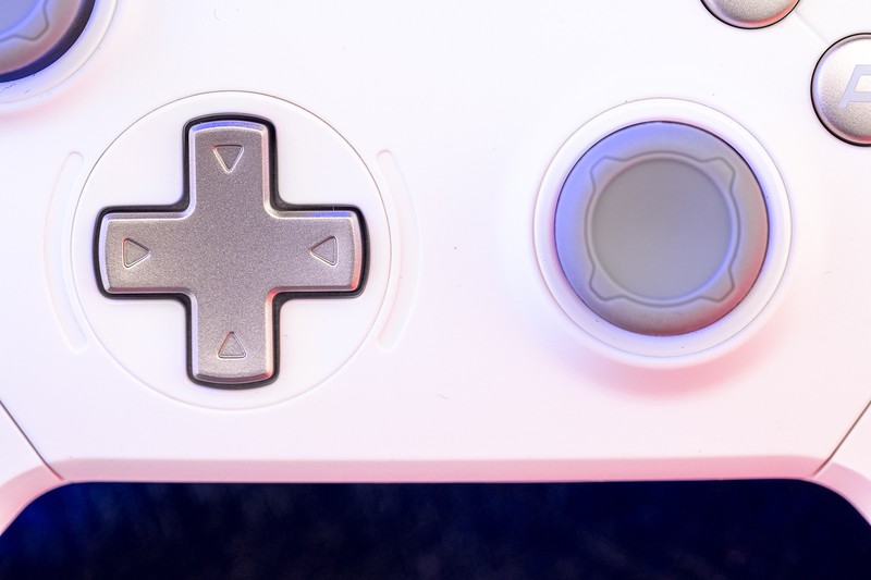 明明可以挤牙膏，非要创新，北通宙斯智能手柄快速上手