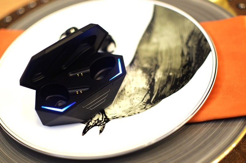 个性化的 Tezo Spark火花电竞蓝牙耳机