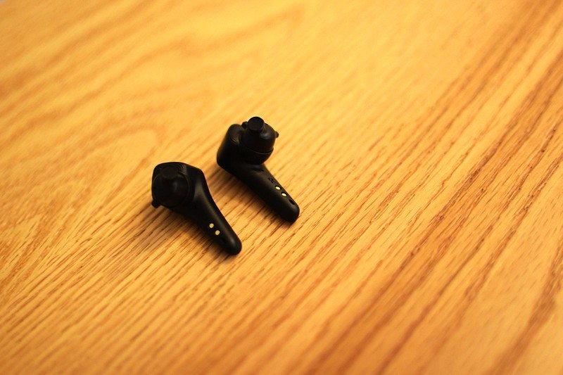 个性化的 Tezo Spark火花电竞蓝牙耳机