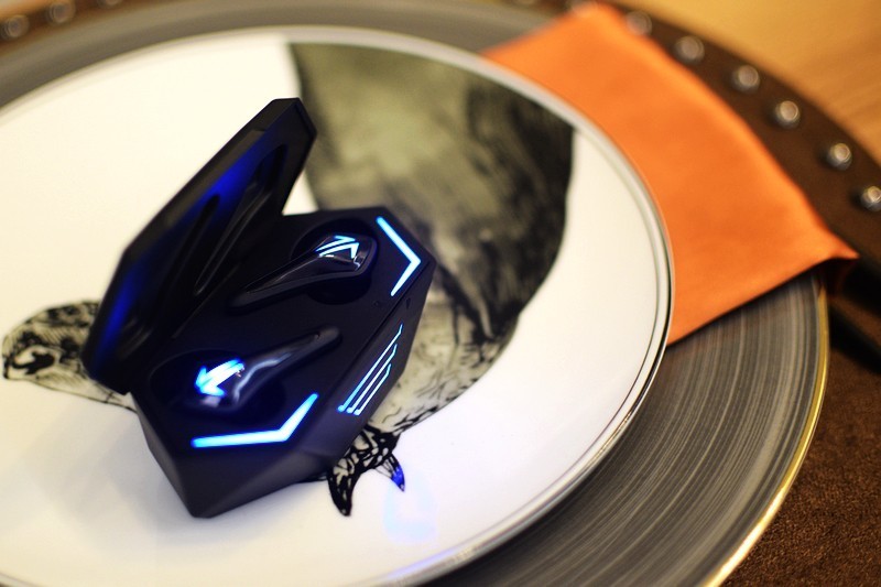 个性化的 Tezo Spark火花电竞蓝牙耳机