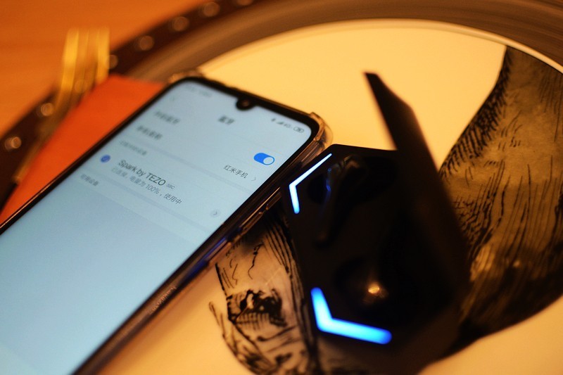 个性化的 Tezo Spark火花电竞蓝牙耳机