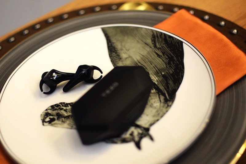 个性化的 Tezo Spark火花电竞蓝牙耳机