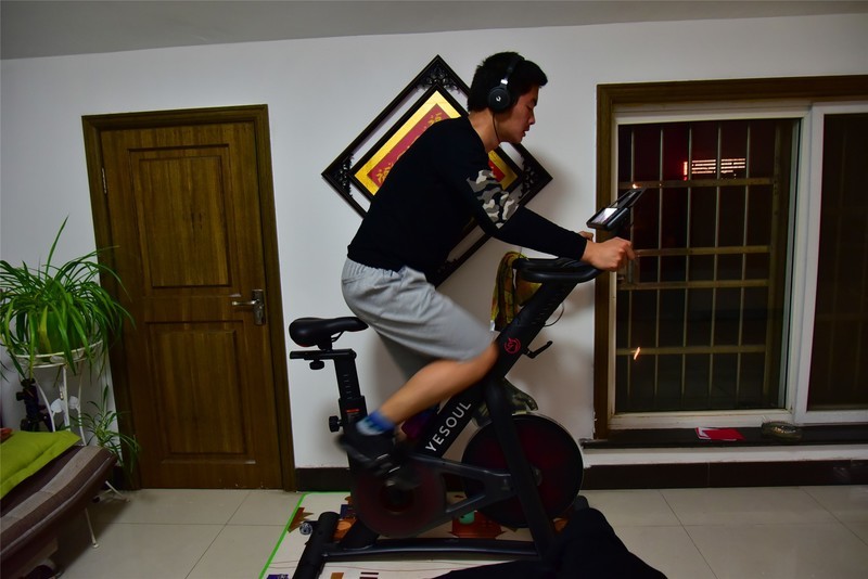 野小兽S1单车体验记：冬天锻炼有教练是何感受？